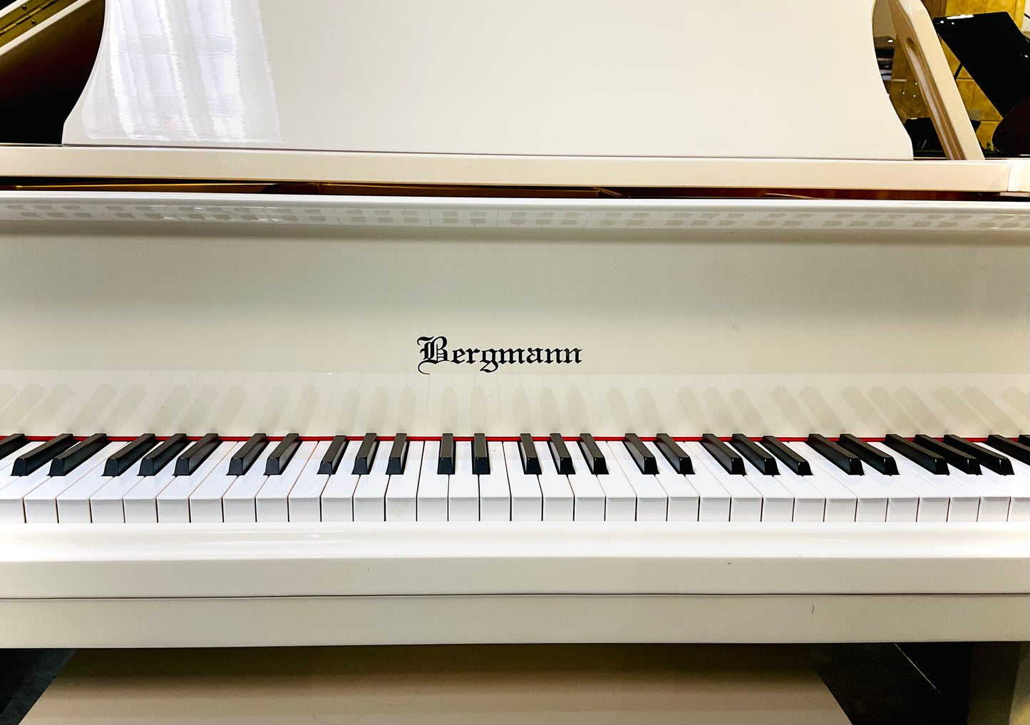 Pre-Owned Grand Bergmann TG-150 (4'11)