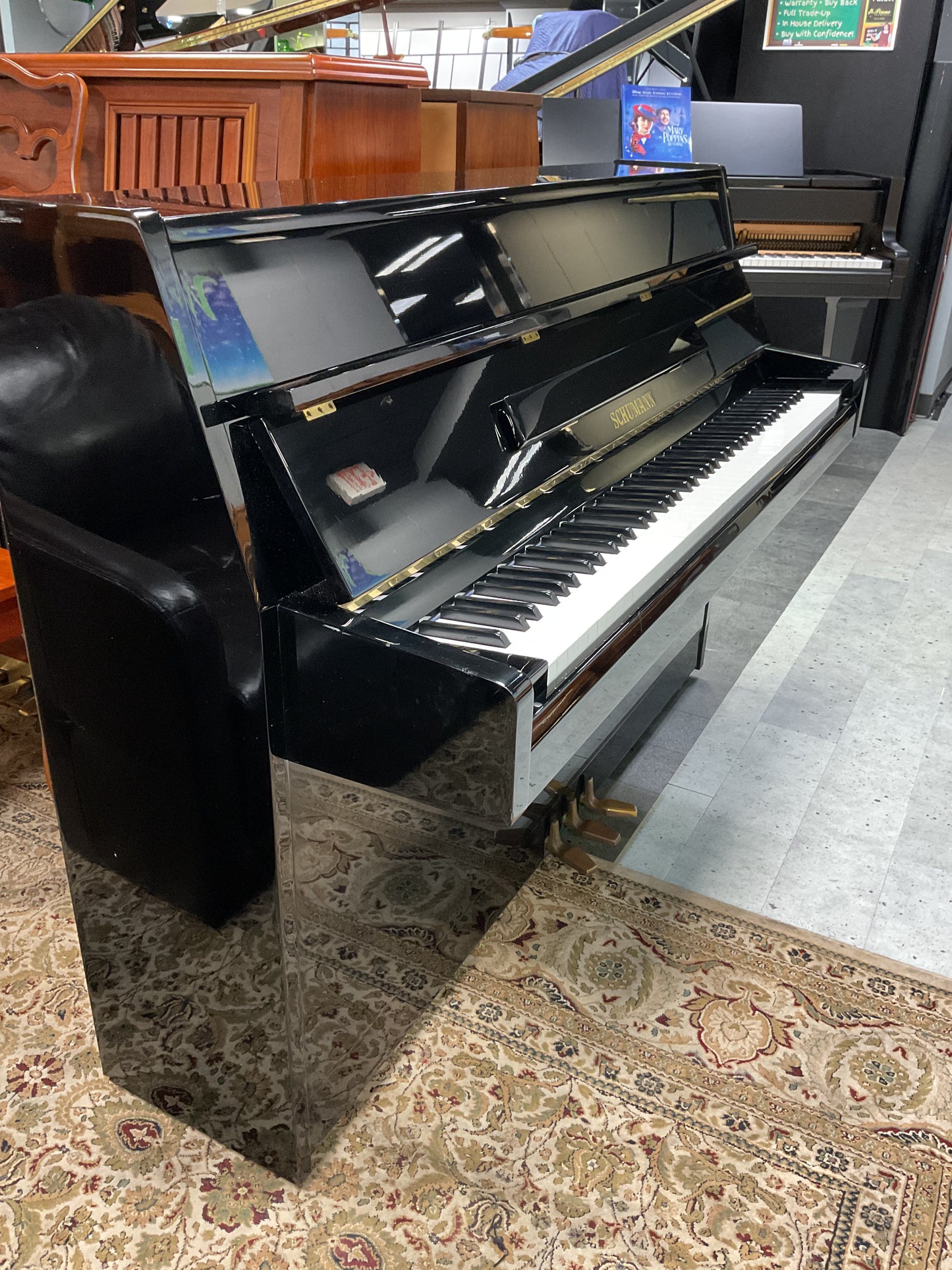 Pre-Owned Vertical Schumann (43")