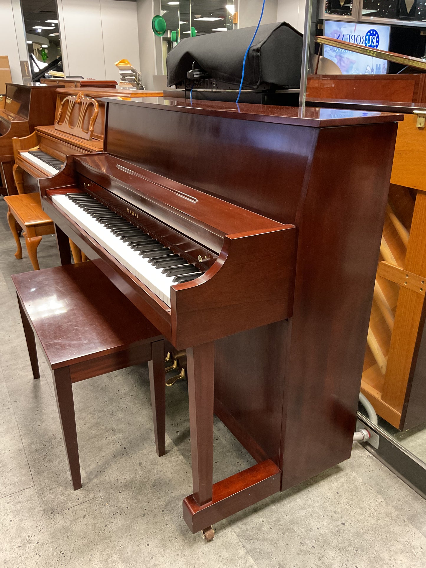 Pre-Owned Vertical Kawai 506N