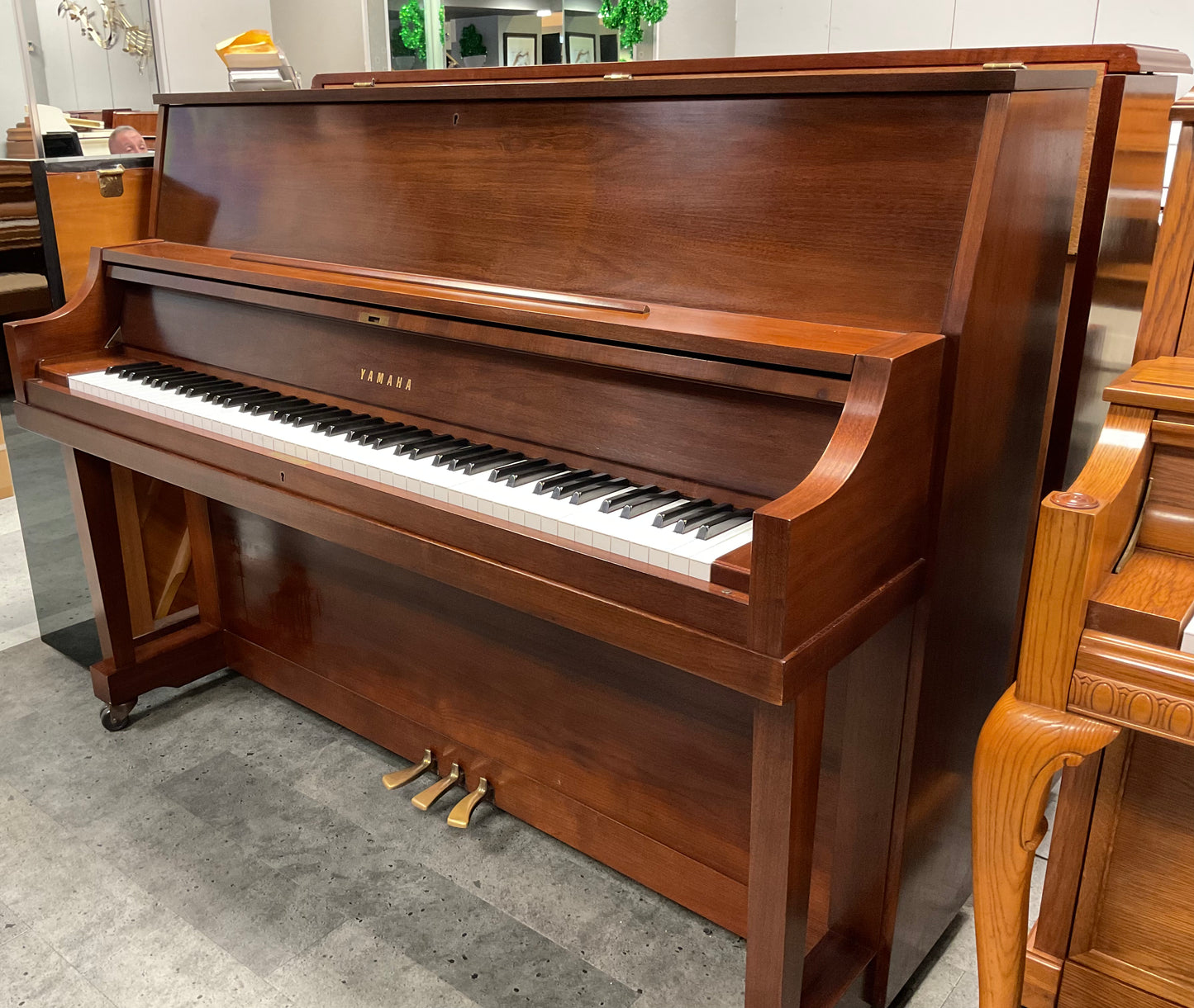 Pre-Owned Vertical Yamaha P-22 (45")